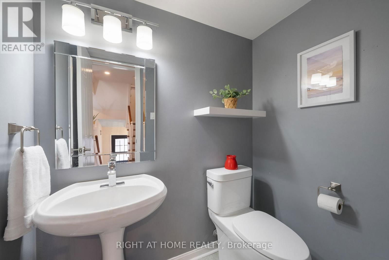 18 - 27 ASPEN PARK WAY Image 13