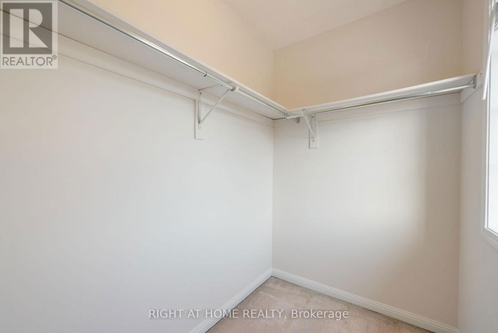 18 - 27 ASPEN PARK WAY Image 17