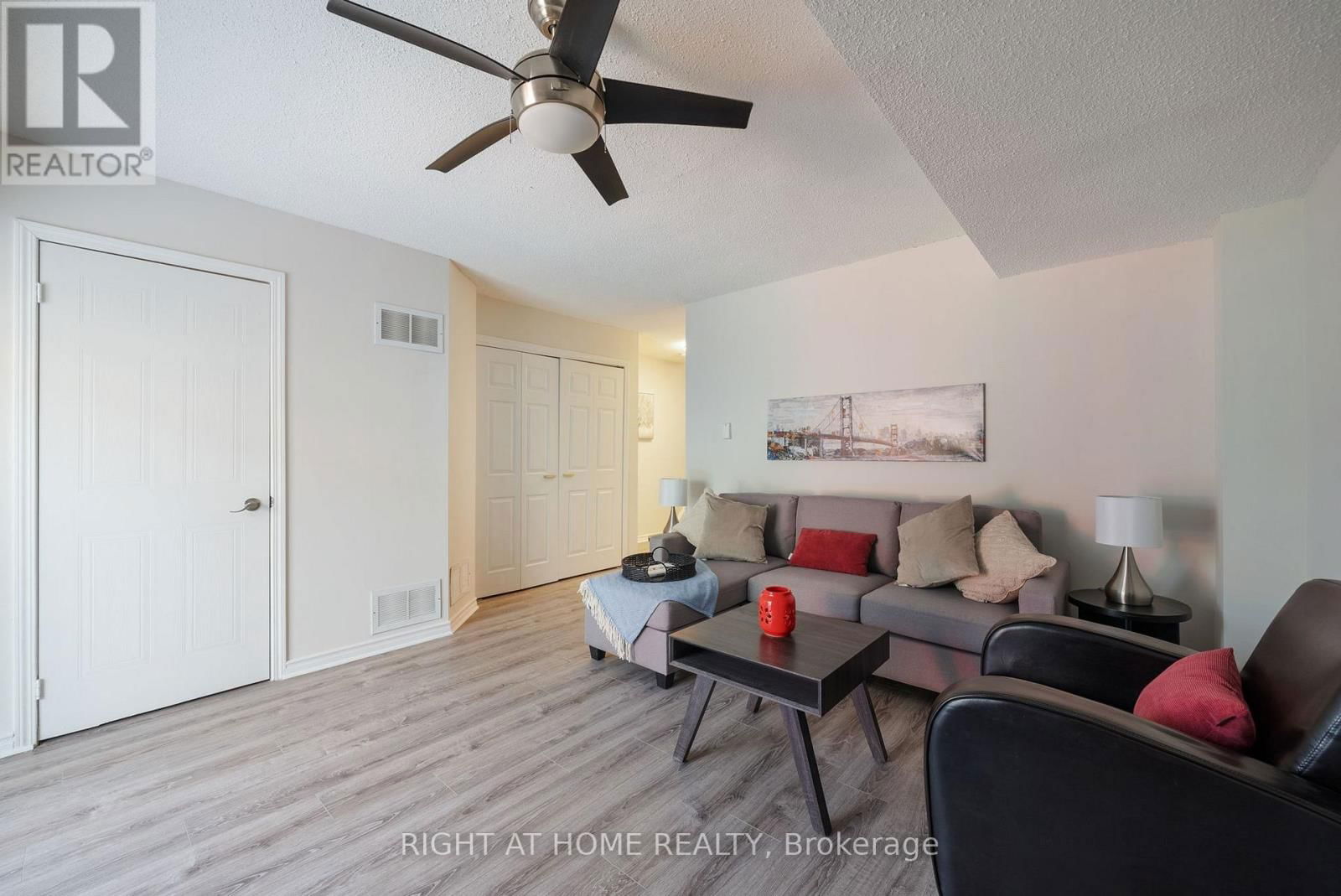 18 - 27 ASPEN PARK WAY Image 26