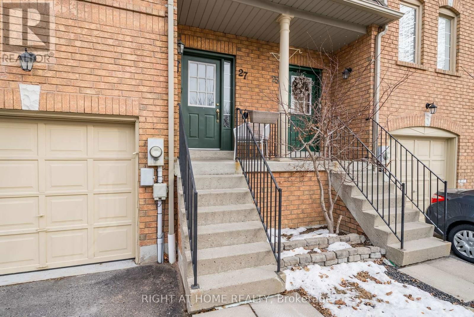 18 - 27 ASPEN PARK WAY Image 3