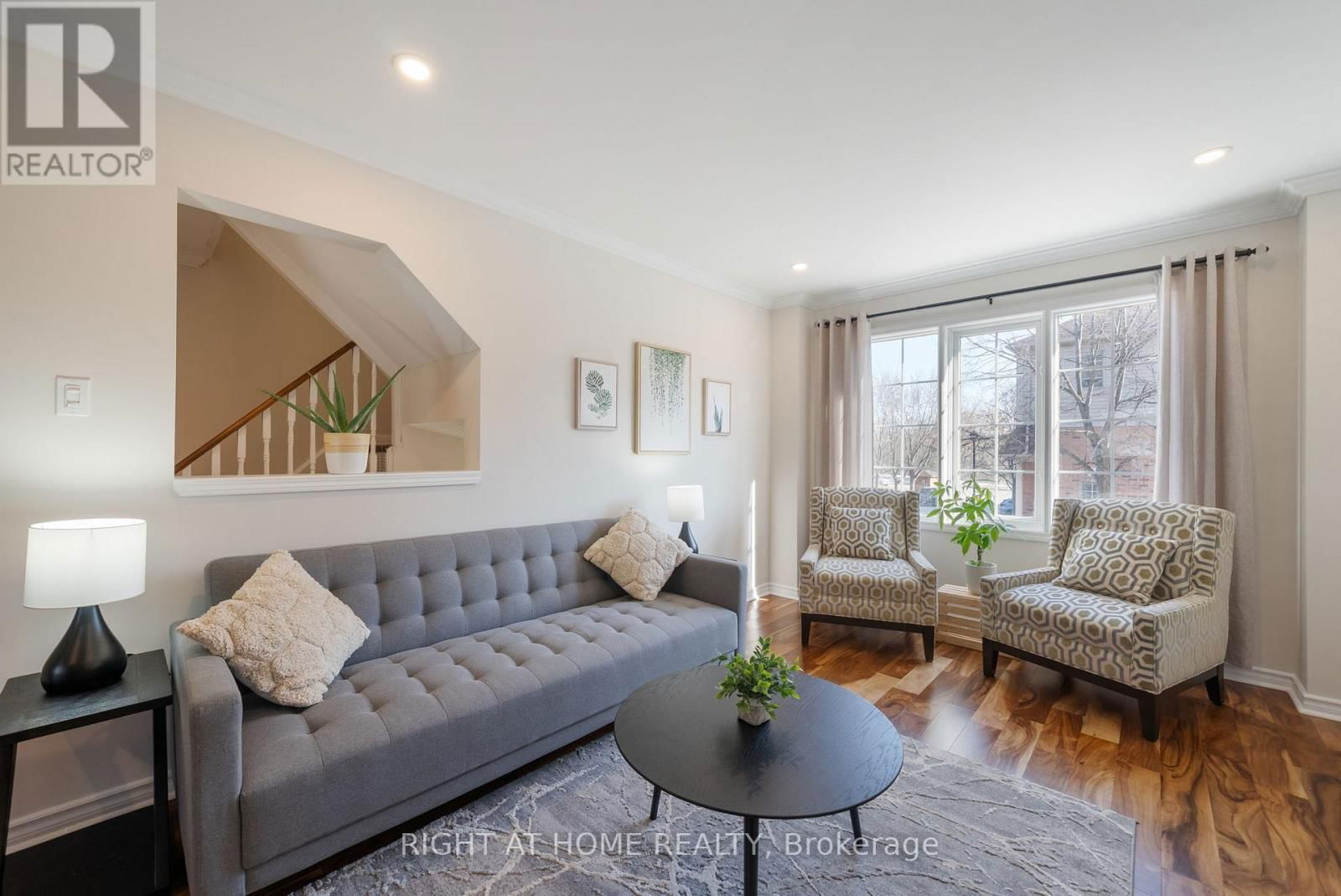 18 - 27 ASPEN PARK WAY Image 6