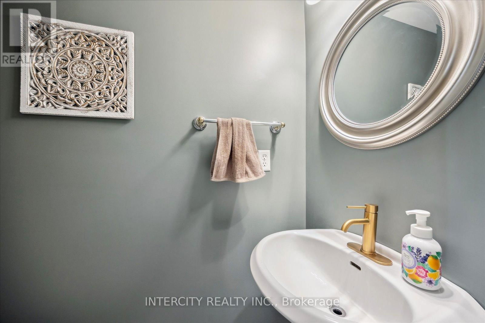 372 SPARROW CIRCLE Image 10