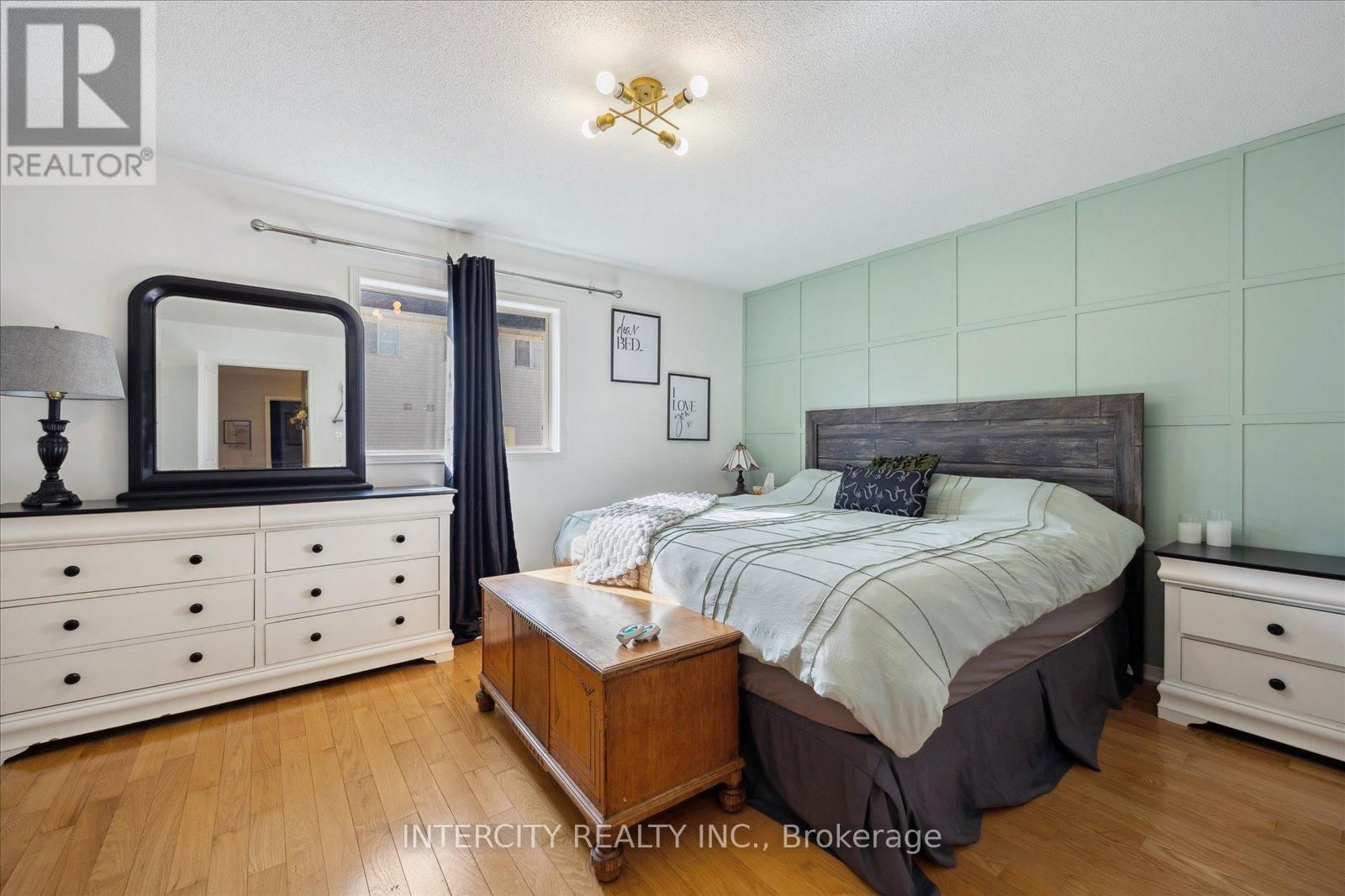 372 SPARROW CIRCLE Image 12