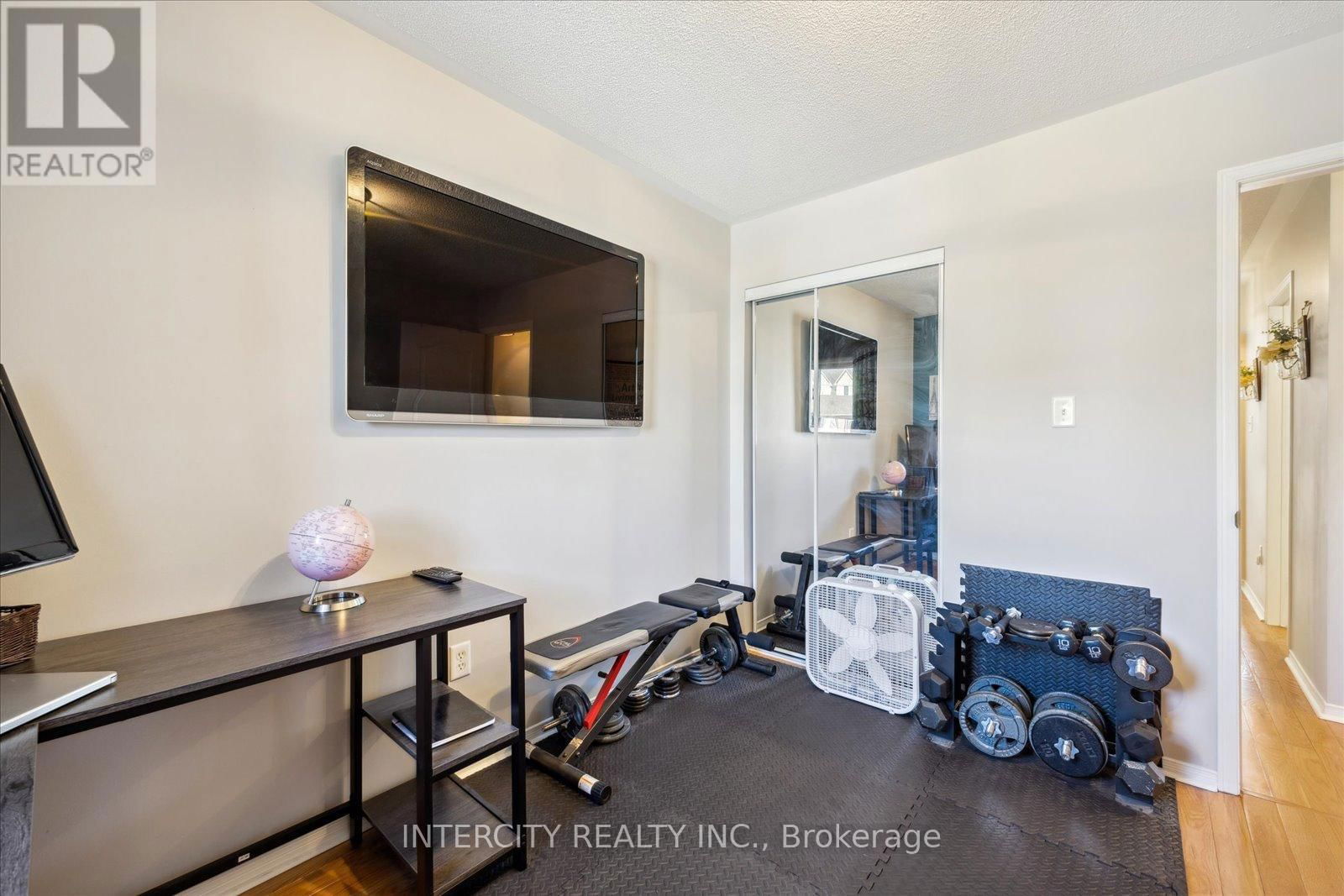 372 SPARROW CIRCLE Image 17