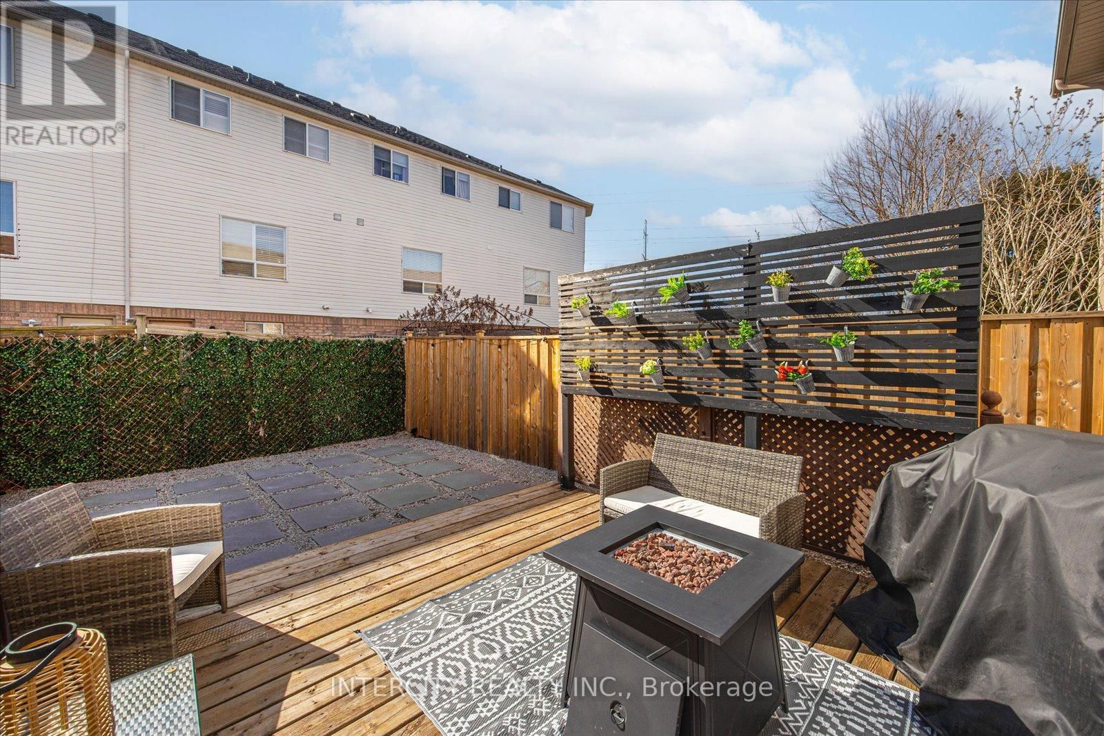 372 SPARROW CIRCLE Image 27