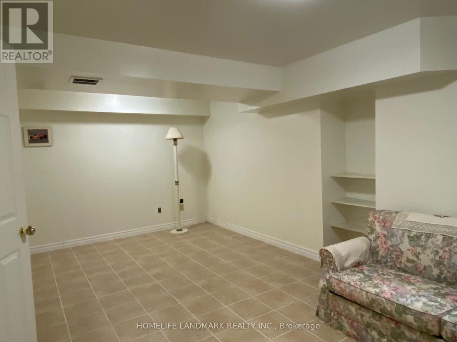 33 ECCLESFIELD DRIVE Image 22