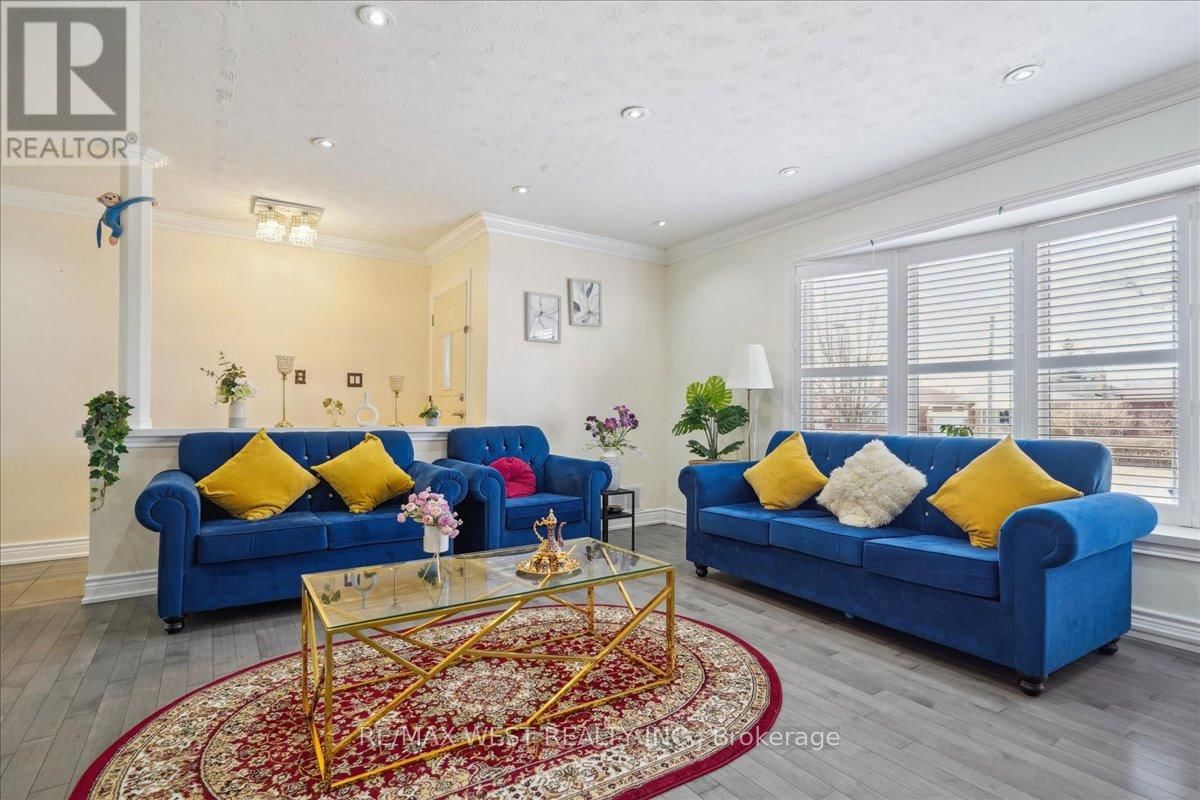 65 MONTVALE DRIVE Image 2