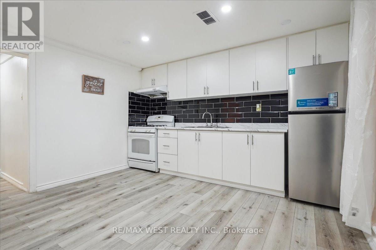 65 MONTVALE DRIVE Image 8