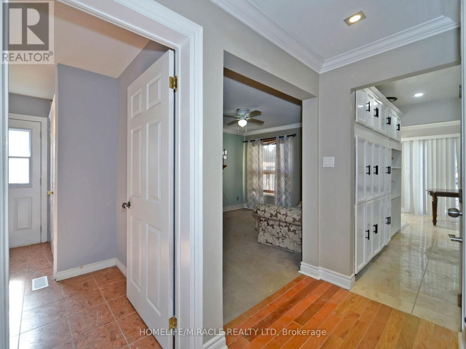 824 CROWELLS STREET Image 10