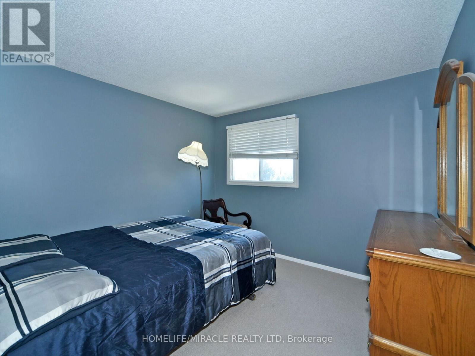 824 CROWELLS STREET Image 25