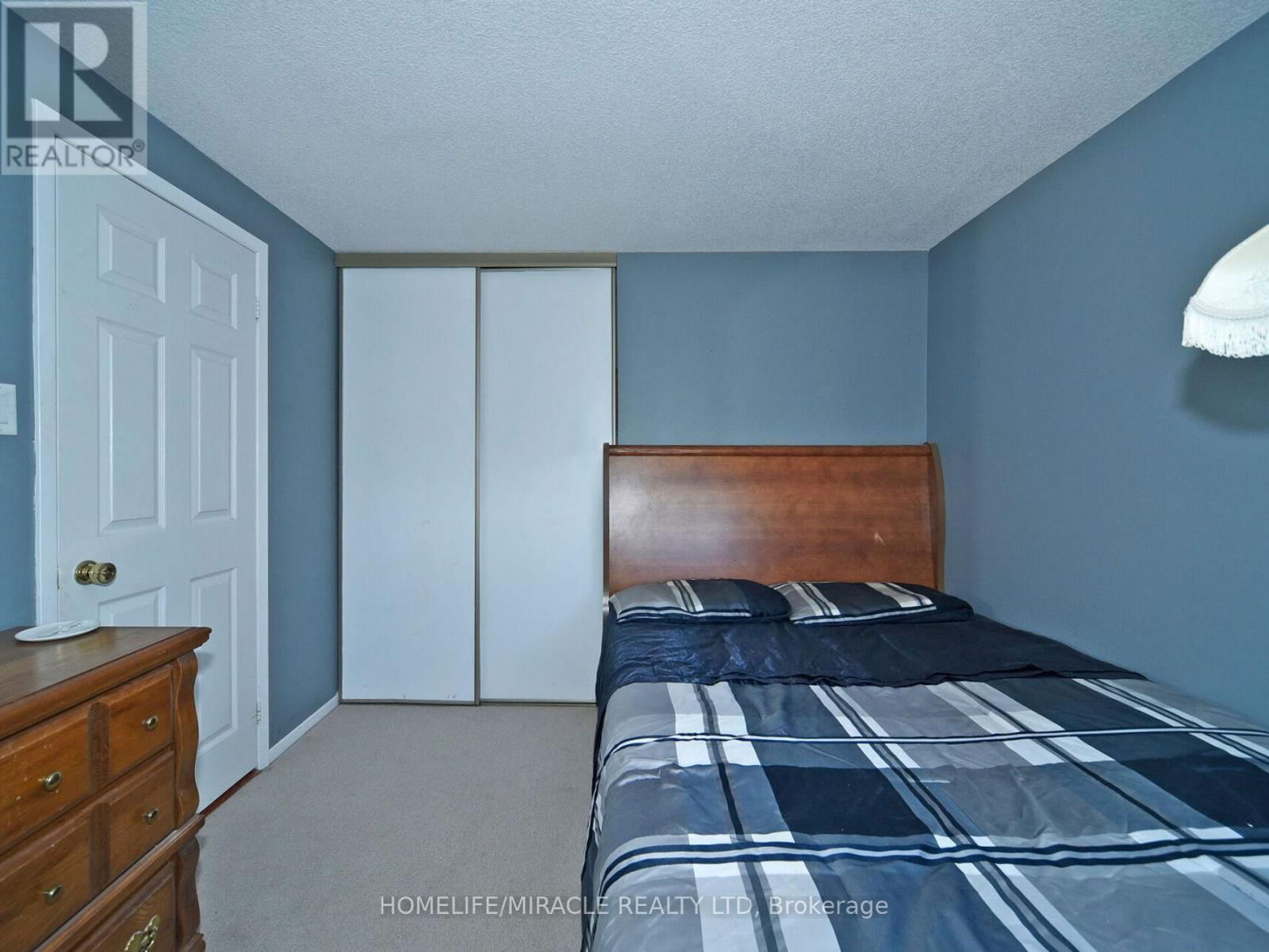 824 CROWELLS STREET Image 26