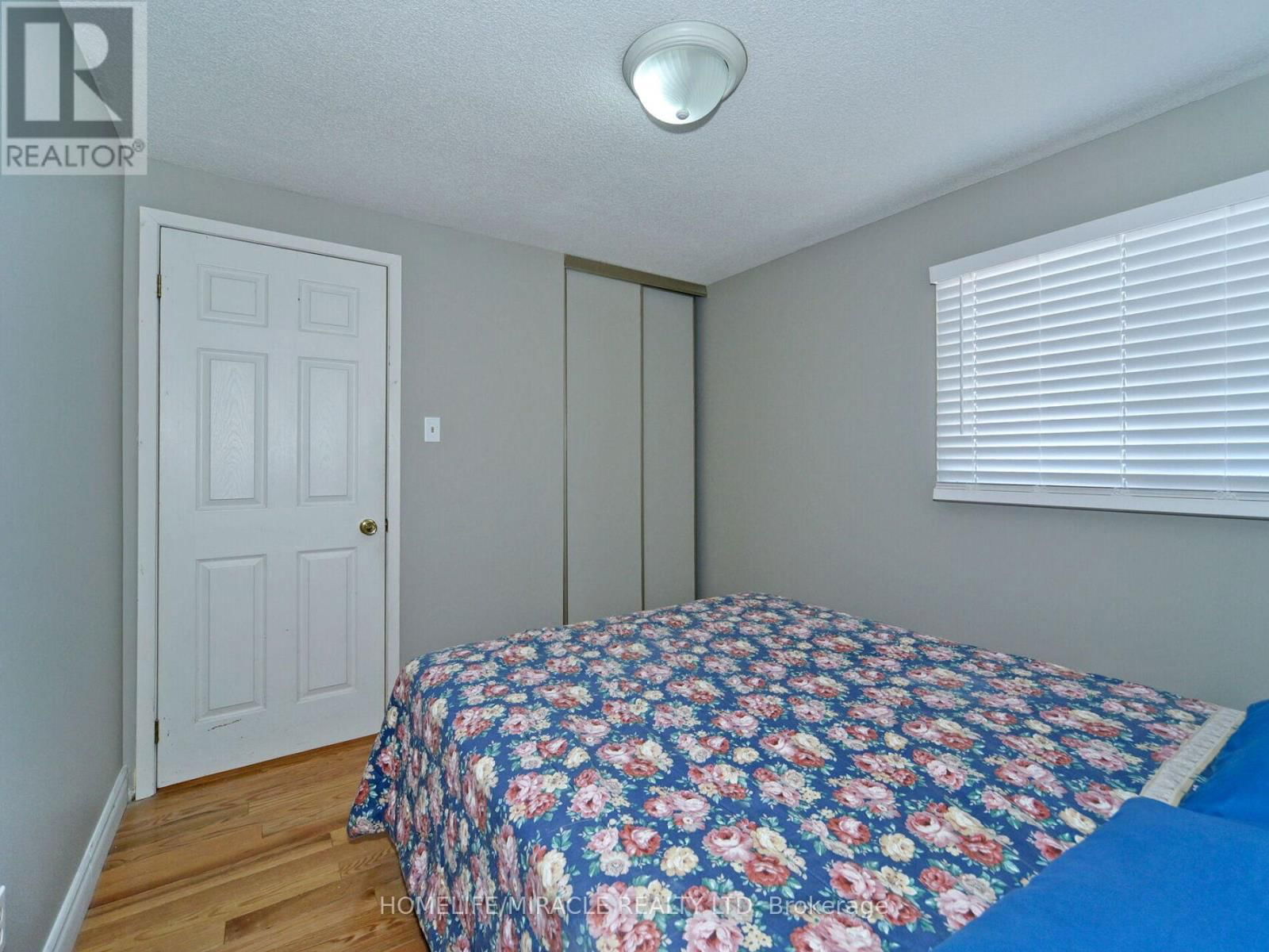 824 CROWELLS STREET Image 27