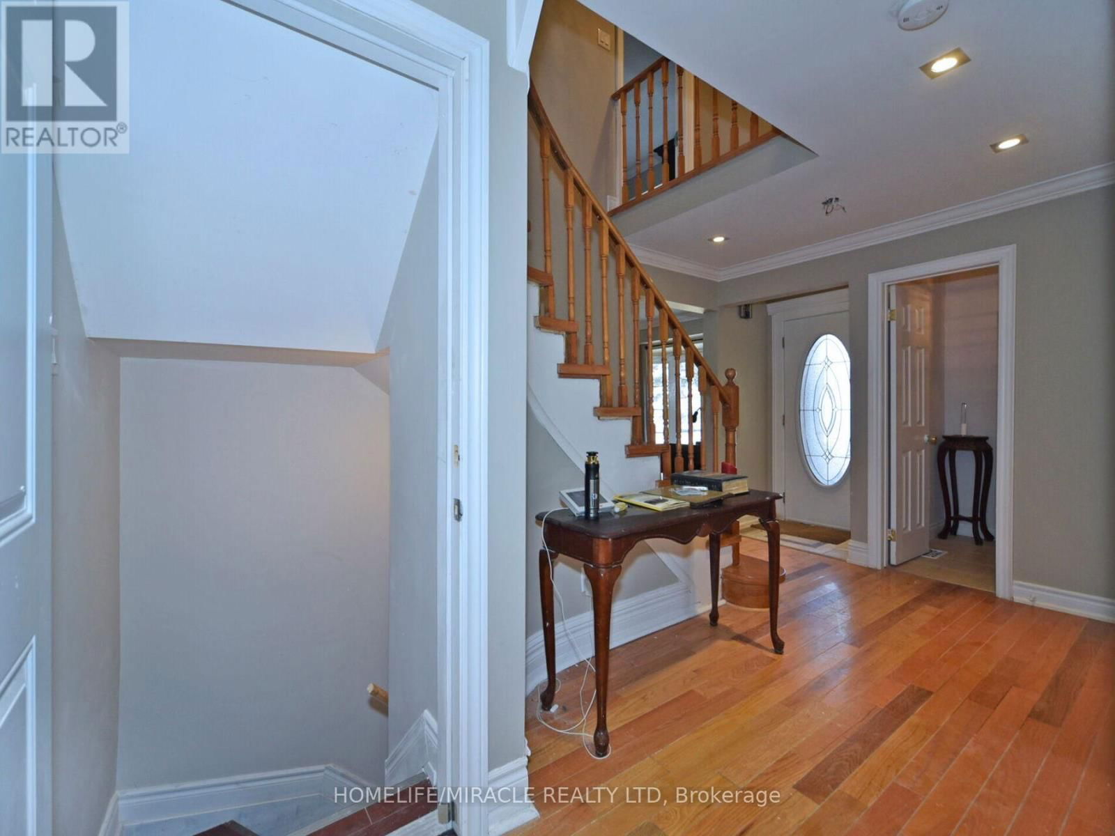 824 CROWELLS STREET Image 30