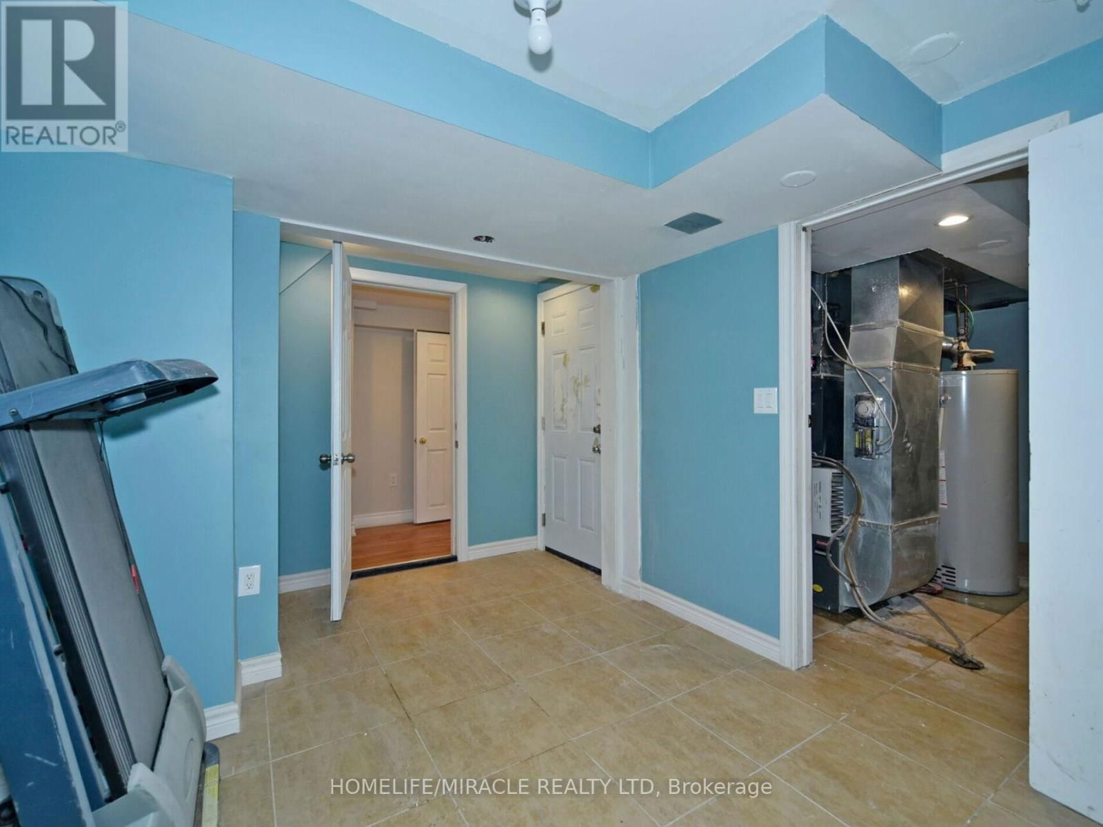 824 CROWELLS STREET Image 31