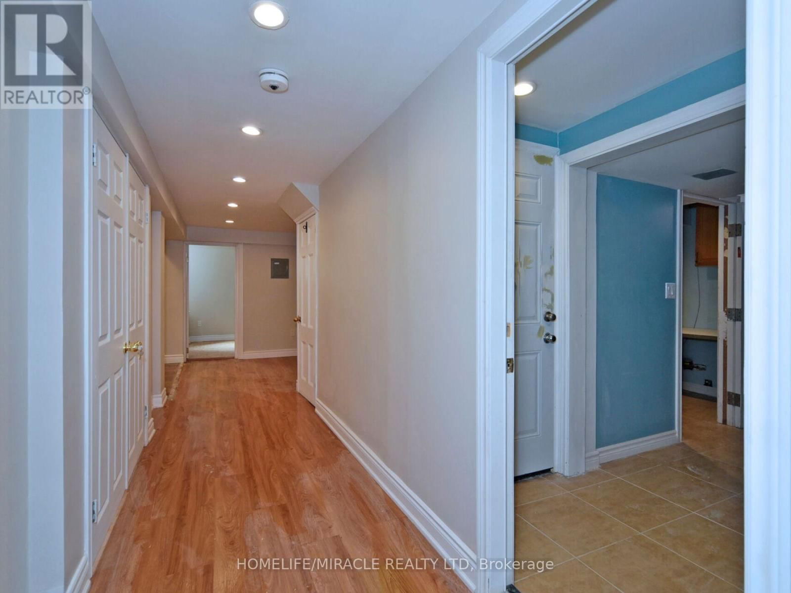 824 CROWELLS STREET Image 33