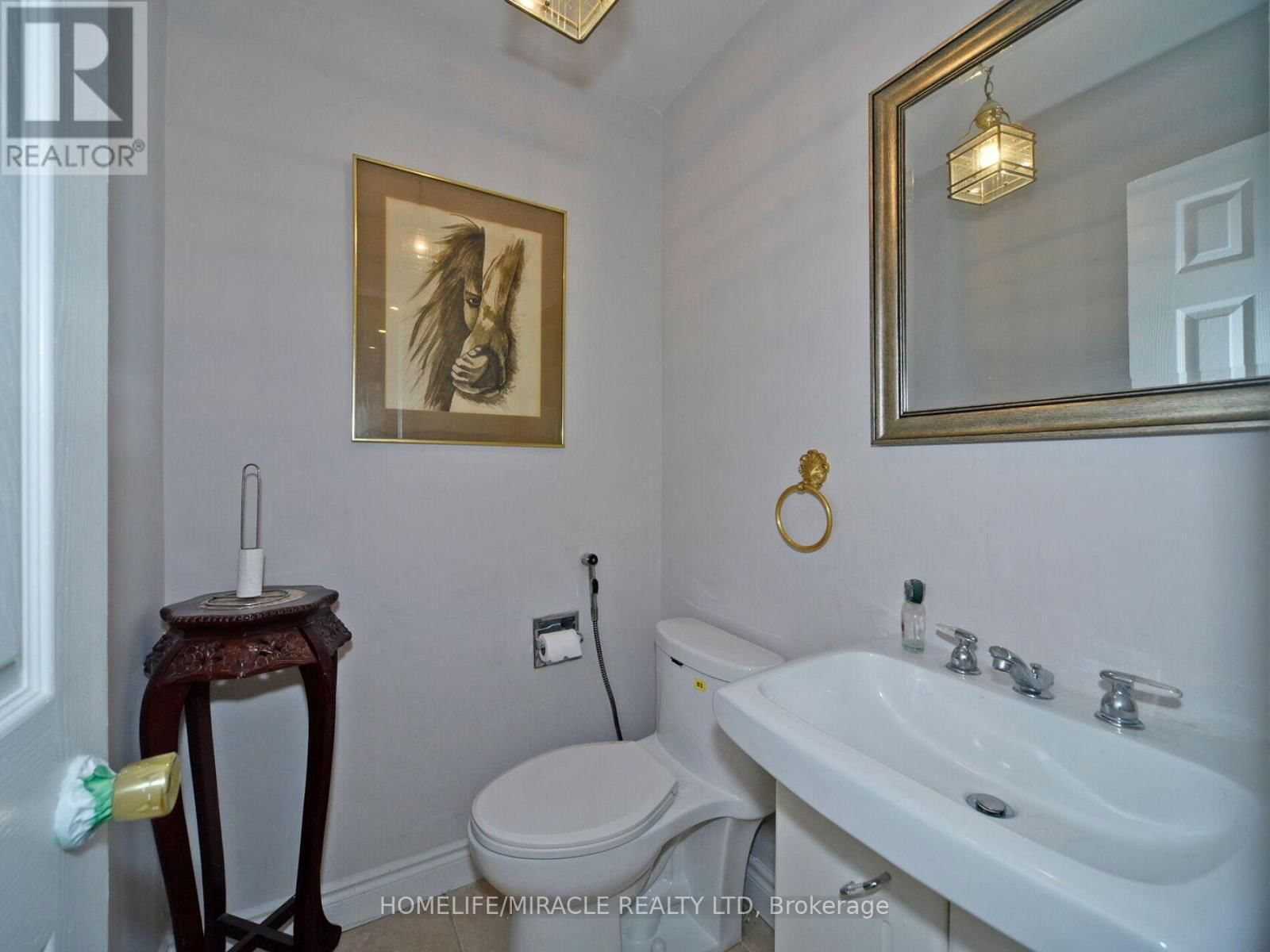 824 CROWELLS STREET Image 4