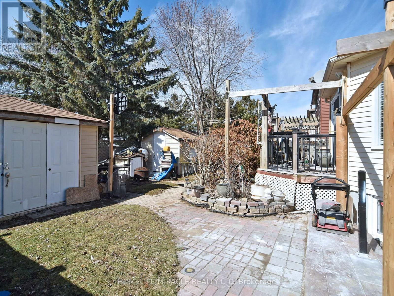 824 CROWELLS STREET Image 45