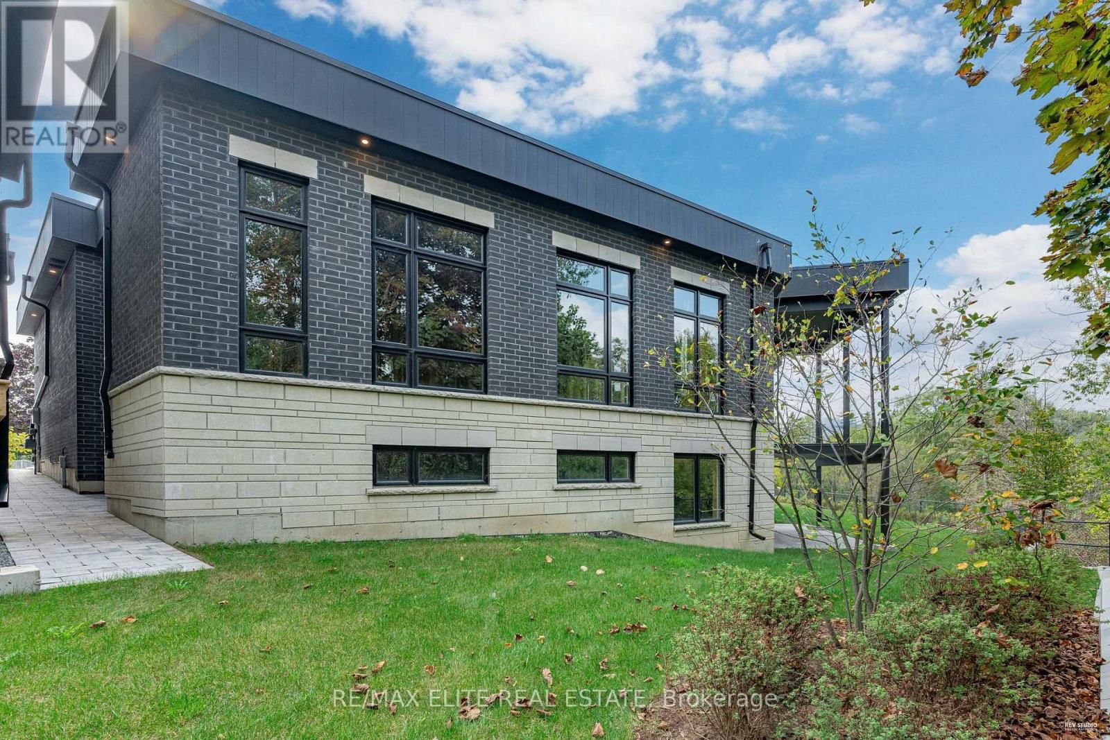 8 TIDMARSH LANE Image 6
