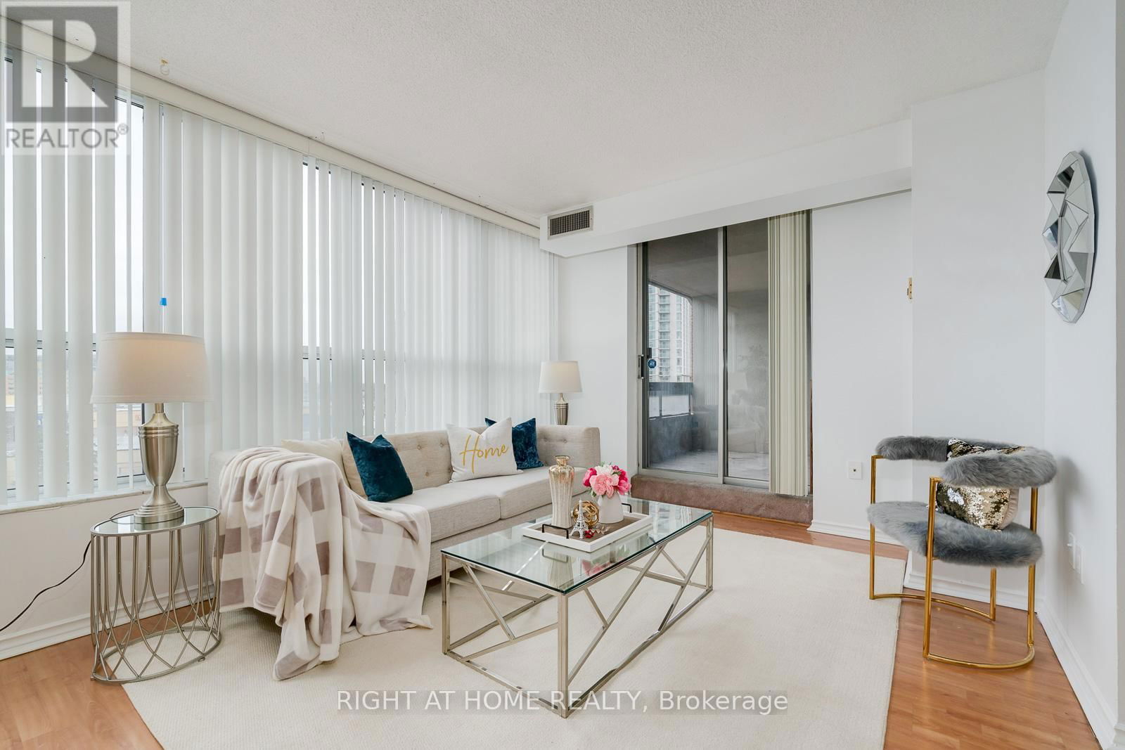608 - 2365 KENNEDY ROAD Image 12