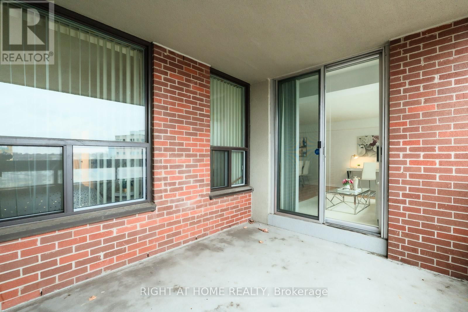 608 - 2365 KENNEDY ROAD Image 25