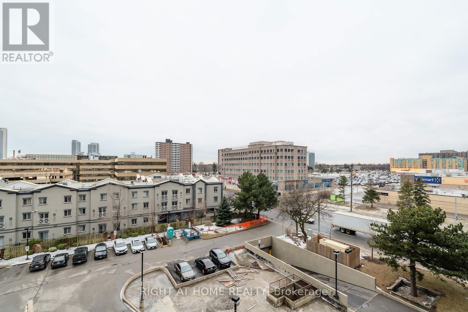 608 - 2365 KENNEDY ROAD Image 31