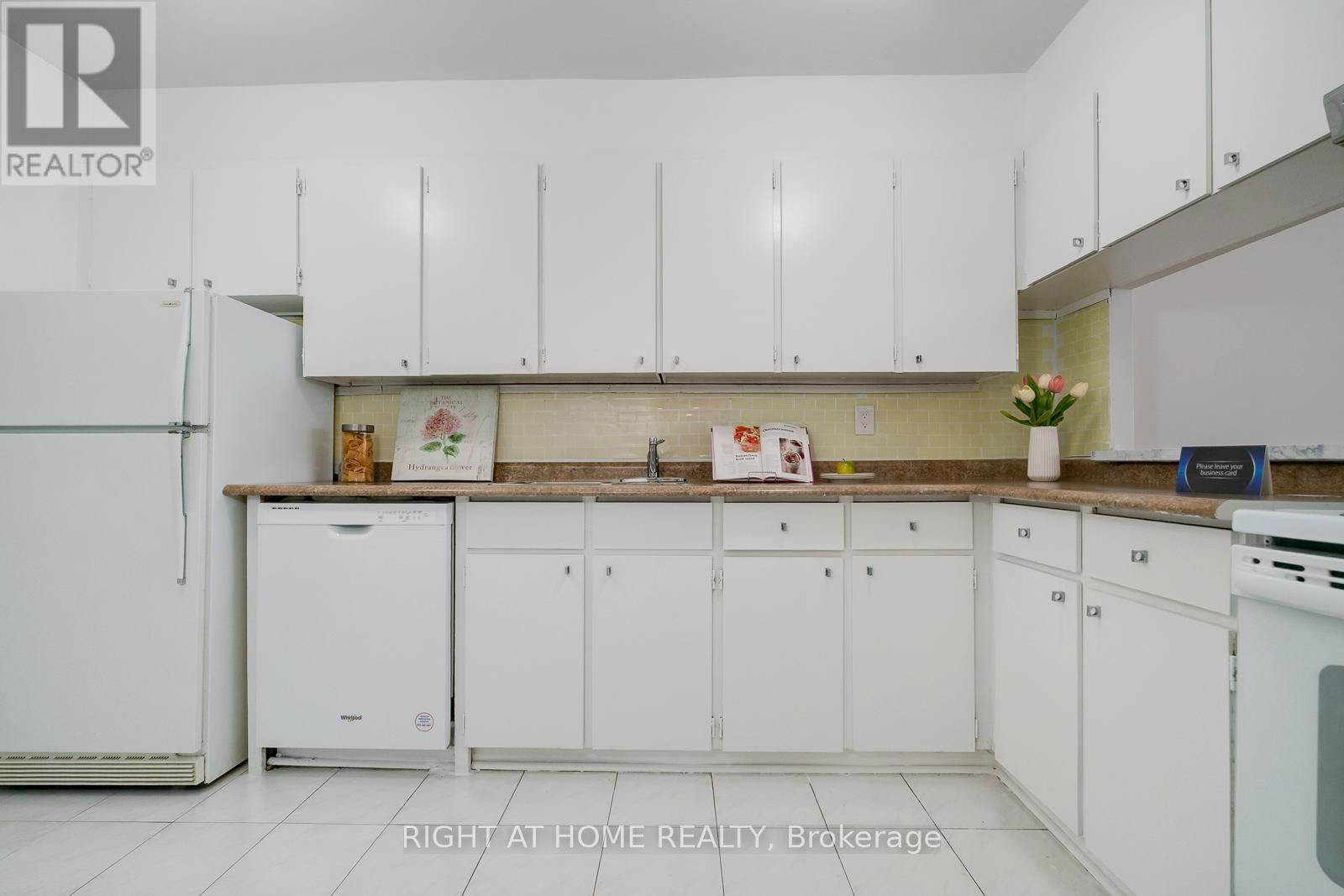 608 - 2365 KENNEDY ROAD Image 8