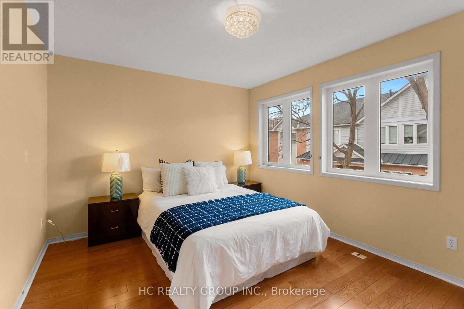 535 - 83 MONDEO DRIVE Image 21