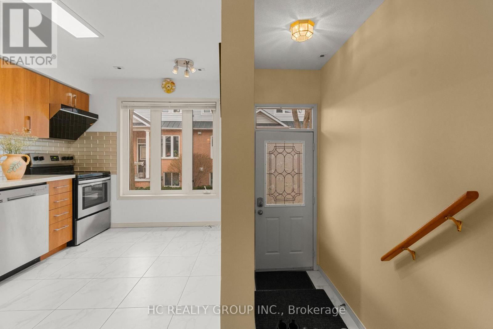 535 - 83 MONDEO DRIVE Image 4