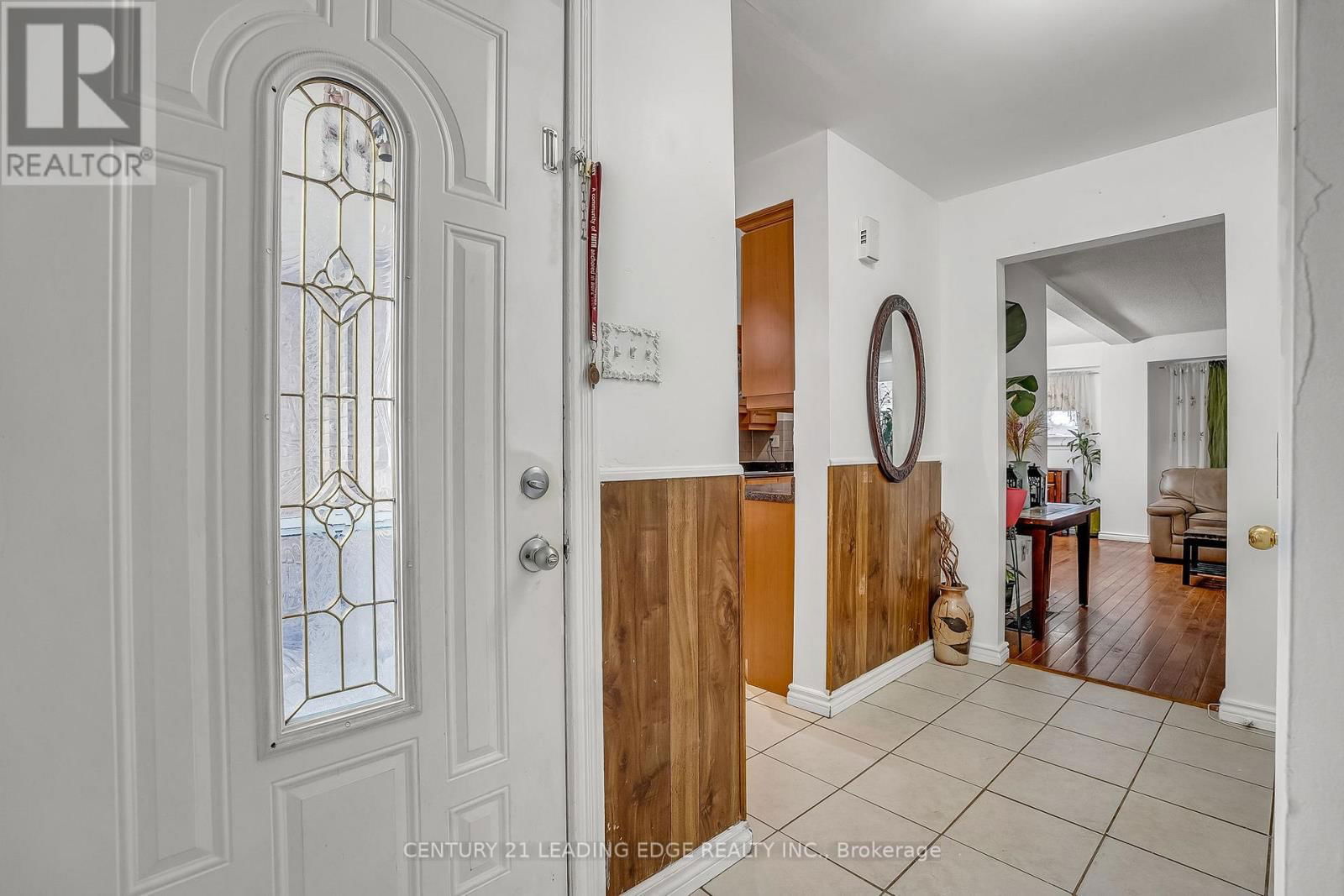 27 BRADSTONE SQUARE Image 5