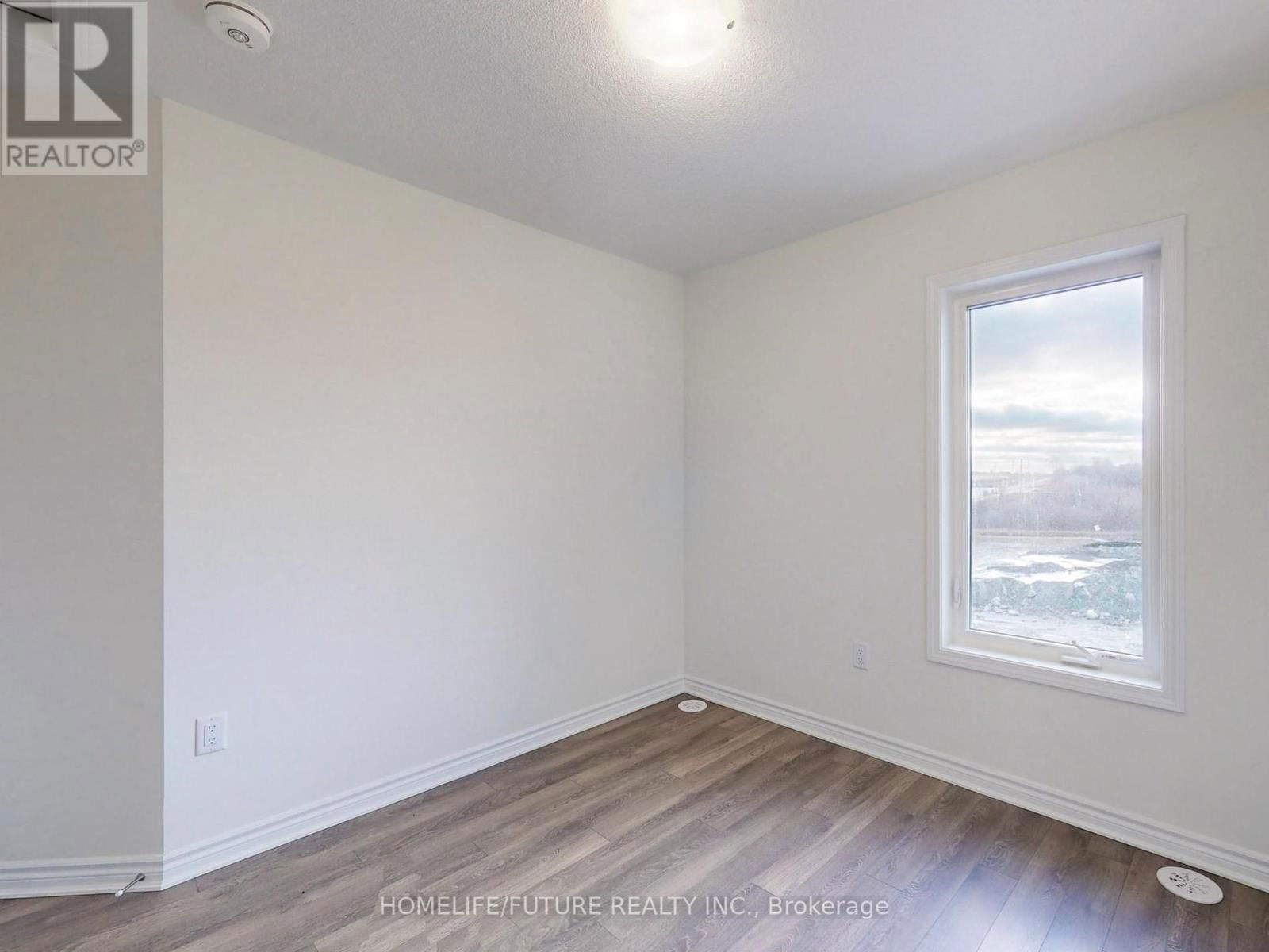 3217 BRIGADIER AVENUE Image 33