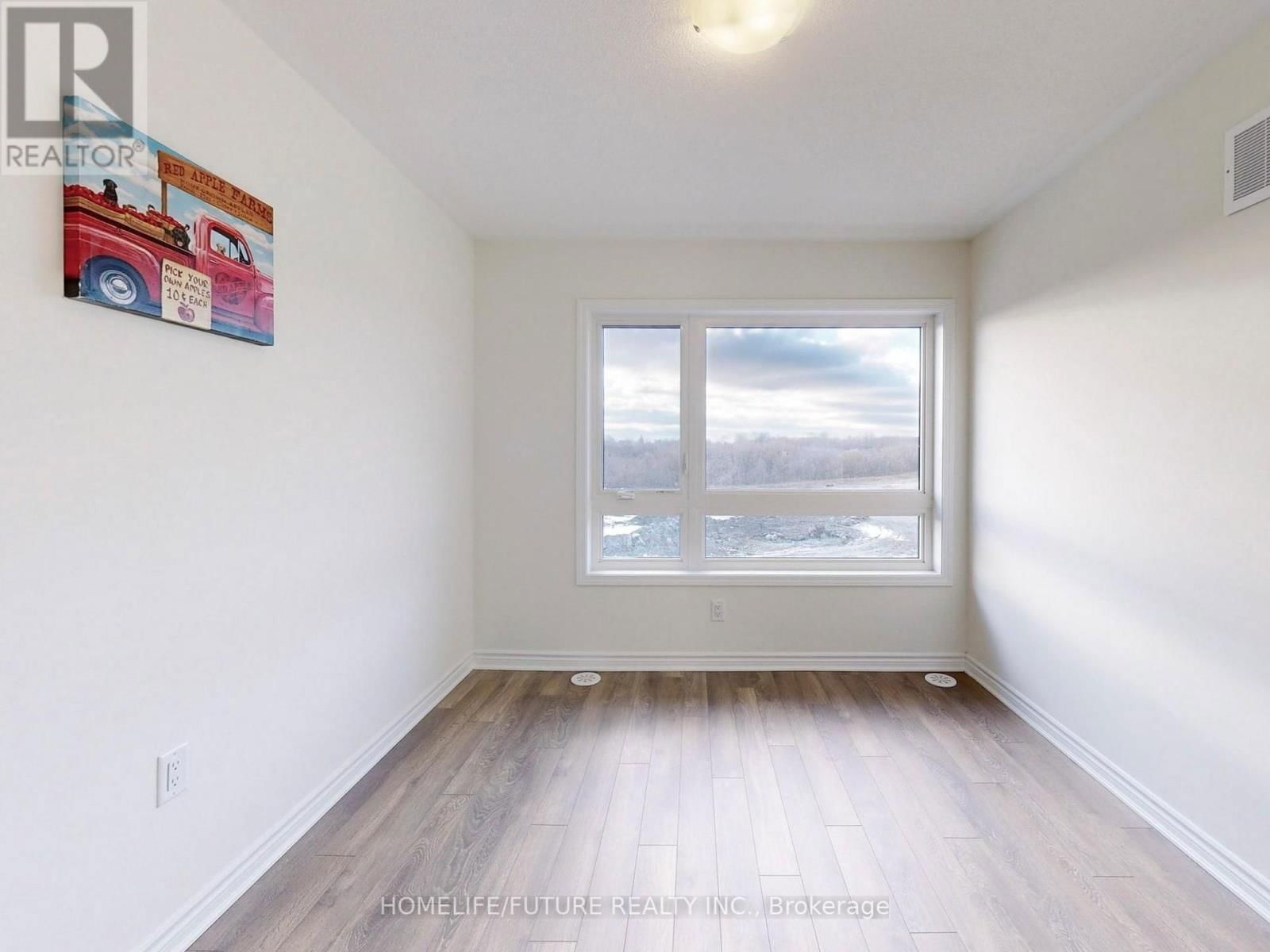 3217 BRIGADIER AVENUE Image 36