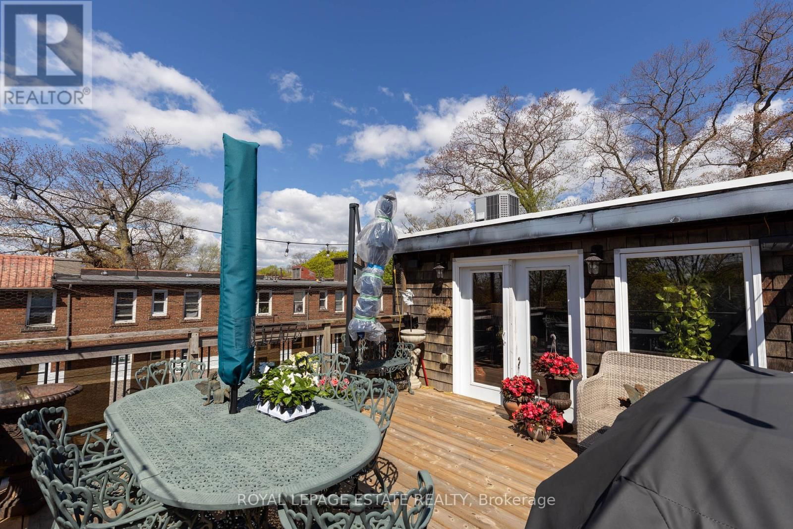 2184 QUEEN STREET EAST Image 16
