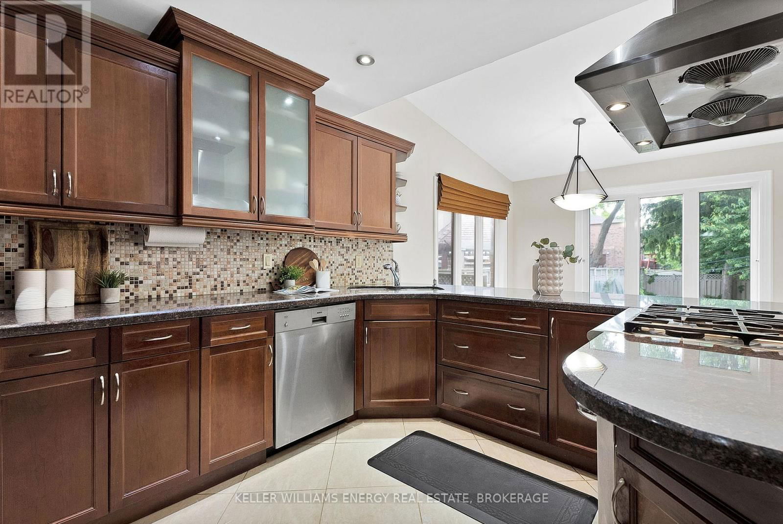 36 EVENWOOD AVENUE Image 7