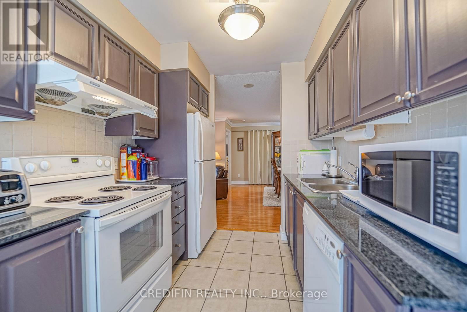 1118 - 238 BONIS AVENUE Image 32
