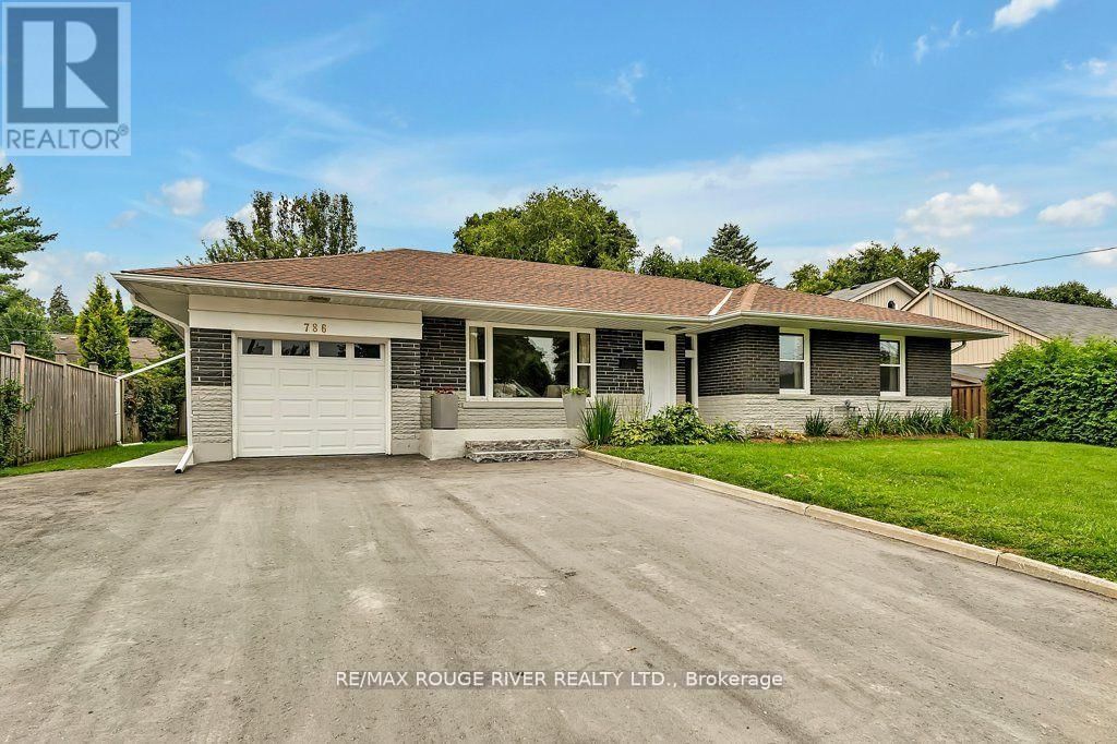 786 MARY STREET NORTH Image 1