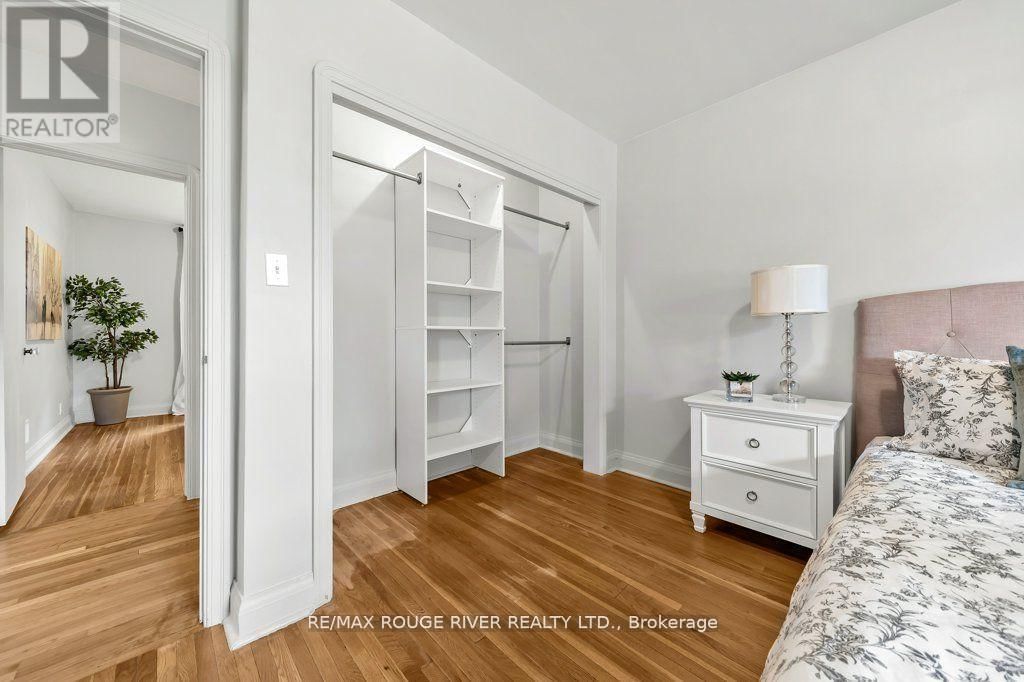 786 MARY STREET NORTH Image 15