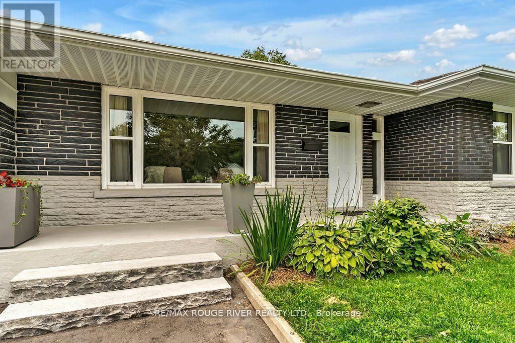 786 MARY STREET NORTH Image 2