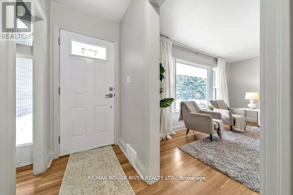 786 MARY STREET NORTH Image 3