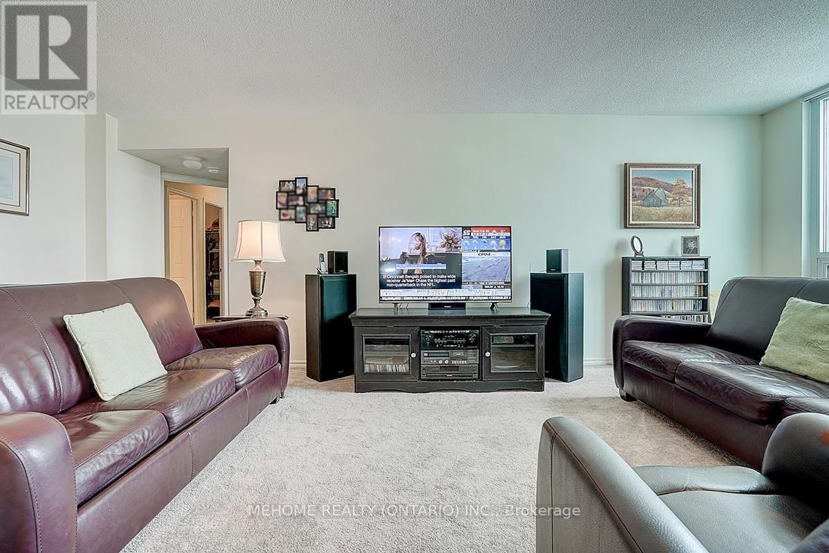 2906 - 88 GRANGEWAY AVENUE Image 12