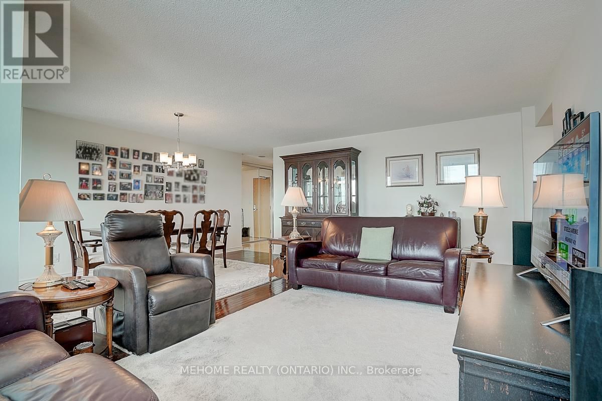 2906 - 88 GRANGEWAY AVENUE Image 14