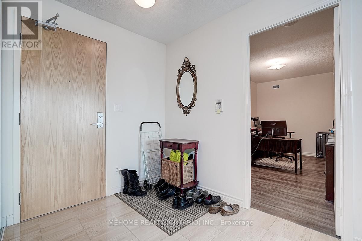 2906 - 88 GRANGEWAY AVENUE Image 23