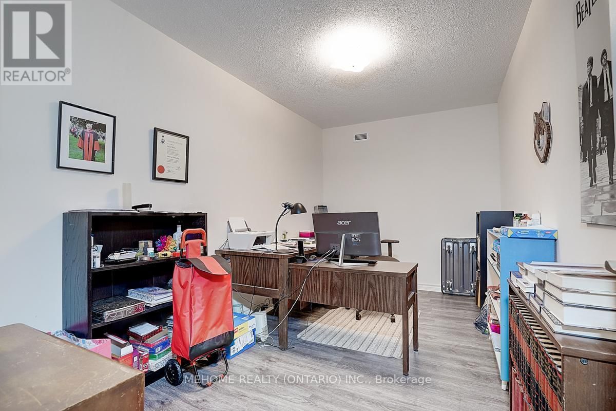 2906 - 88 GRANGEWAY AVENUE Image 24
