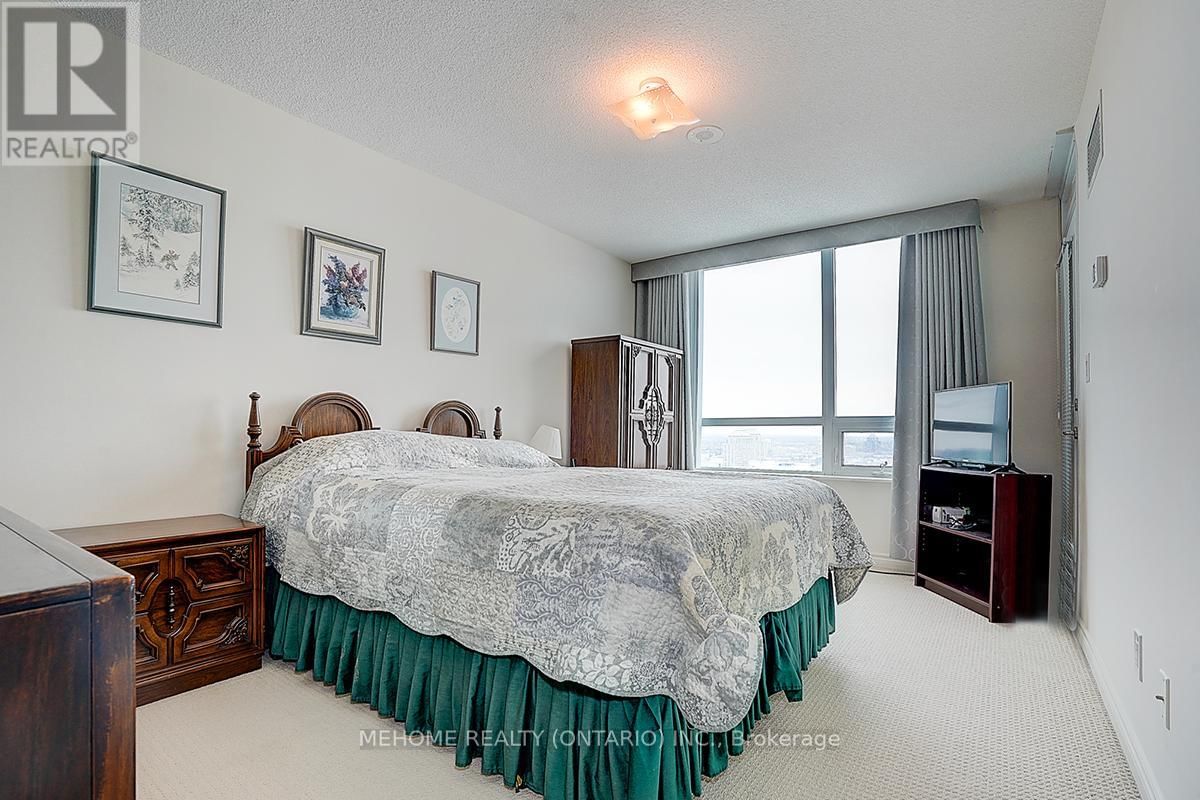 2906 - 88 GRANGEWAY AVENUE Image 30