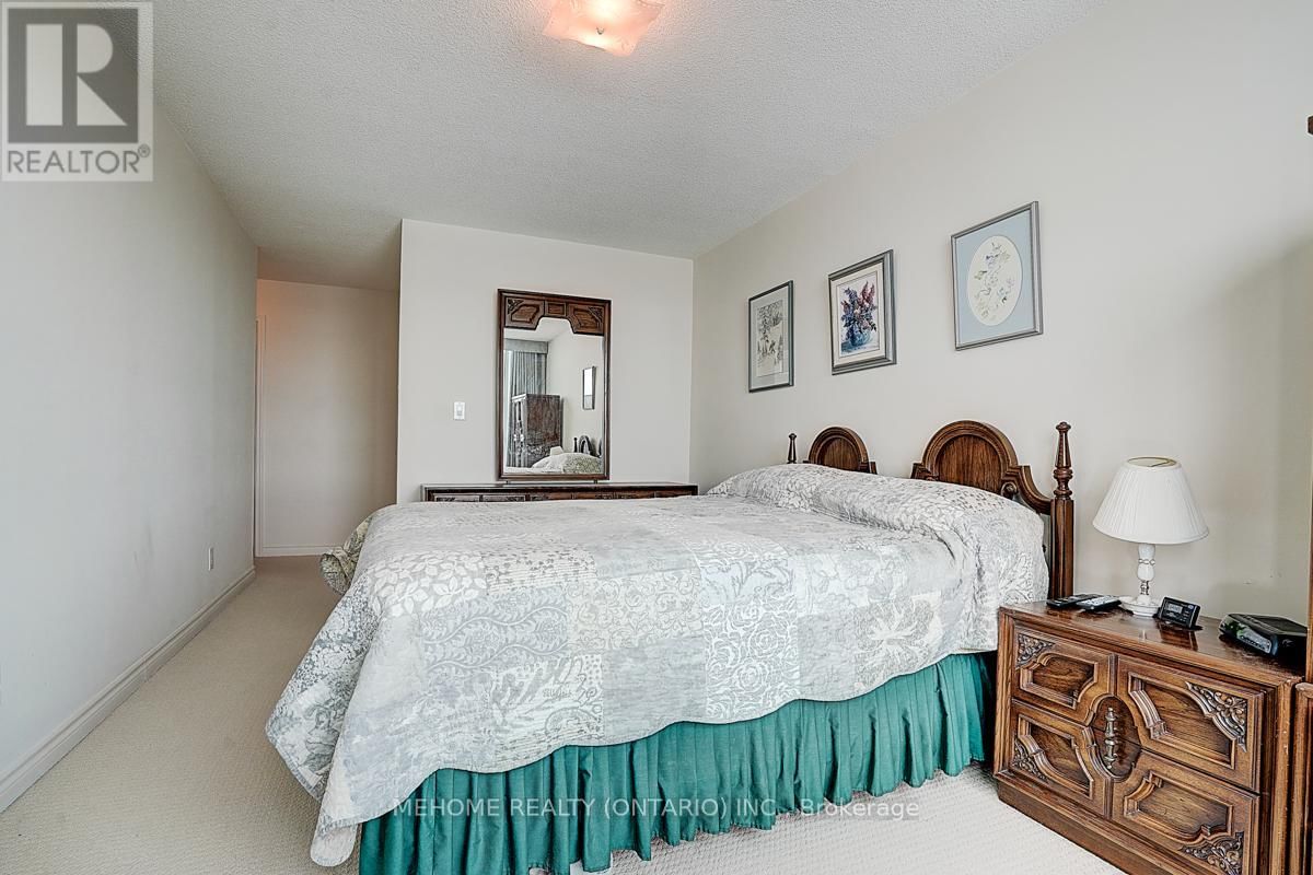 2906 - 88 GRANGEWAY AVENUE Image 31