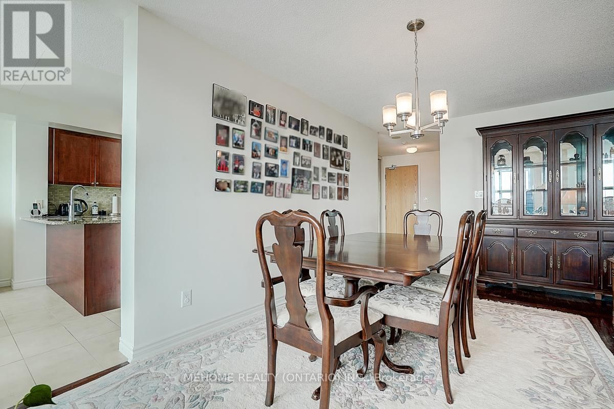 2906 - 88 GRANGEWAY AVENUE Image 9