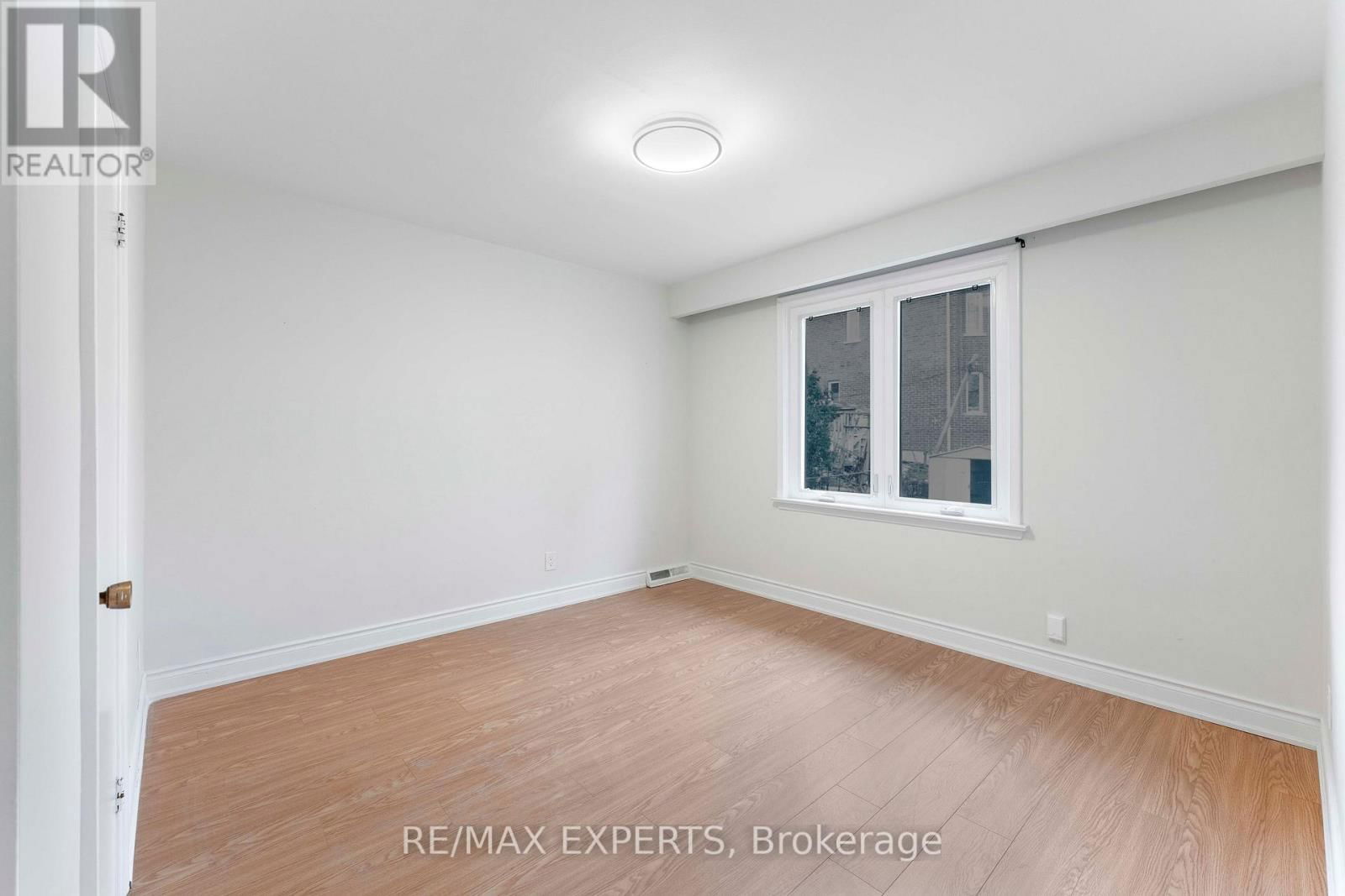 MAIN - 4 DEMPSTER STREET Image 14