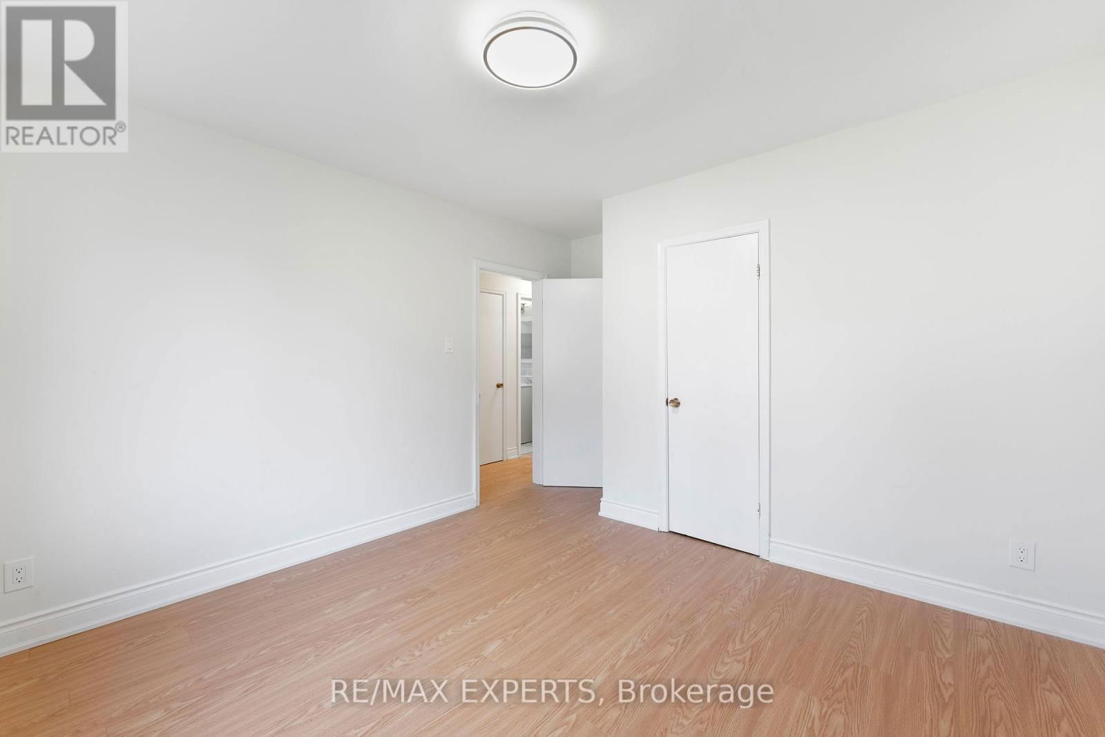 MAIN - 4 DEMPSTER STREET Image 15