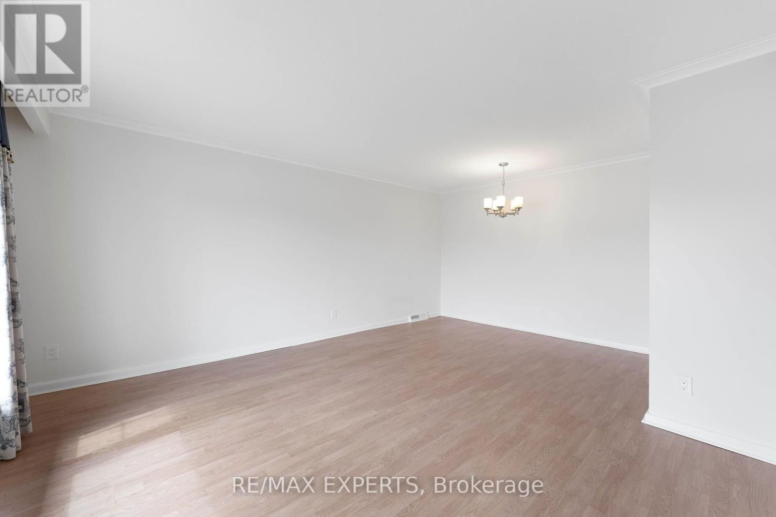 MAIN - 4 DEMPSTER STREET Image 4