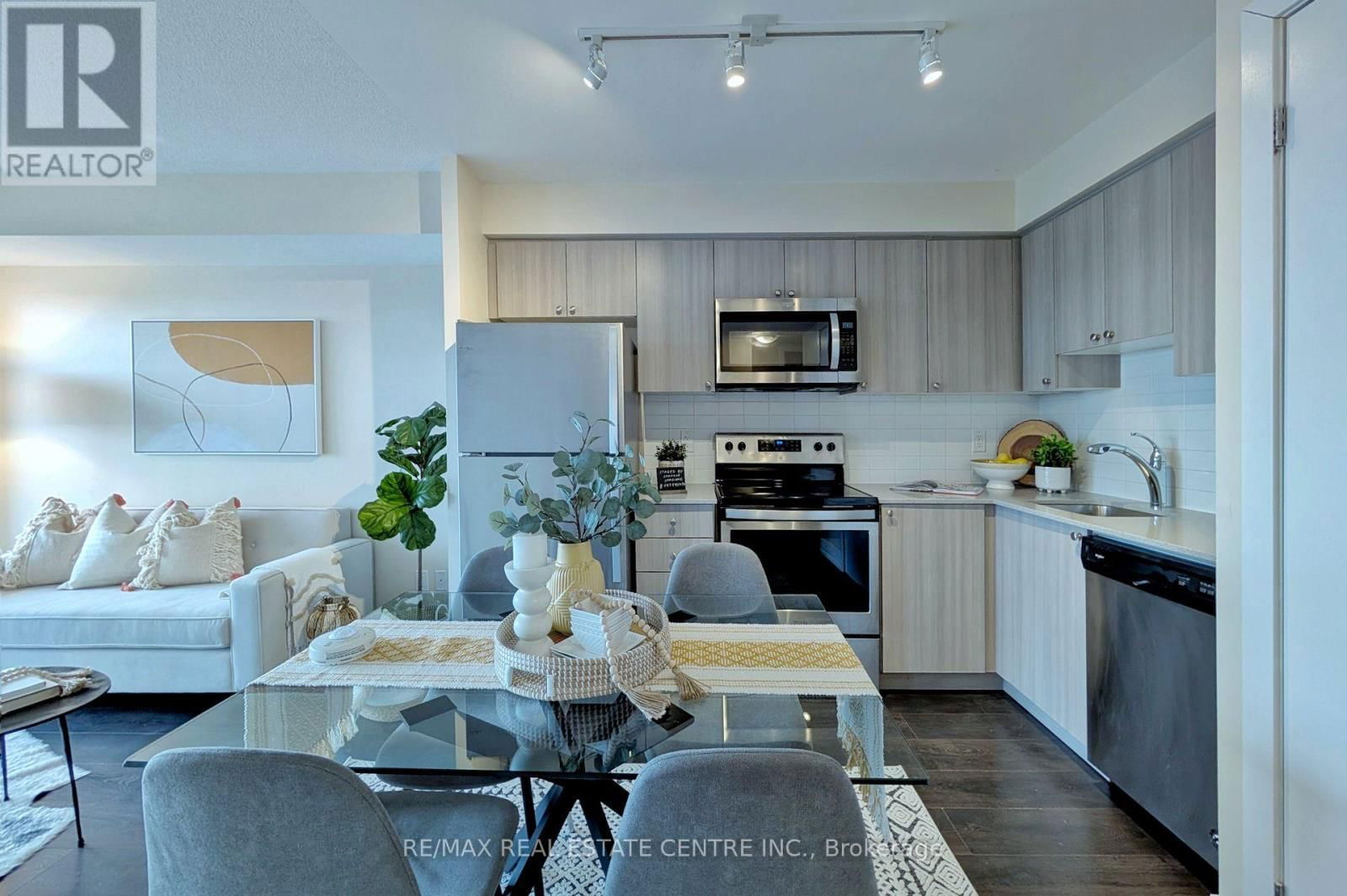 2010 - 1255 BAYLY STREET Image 2