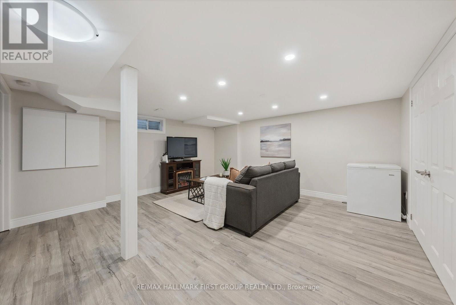 1801 WALNUT LANE Image 23